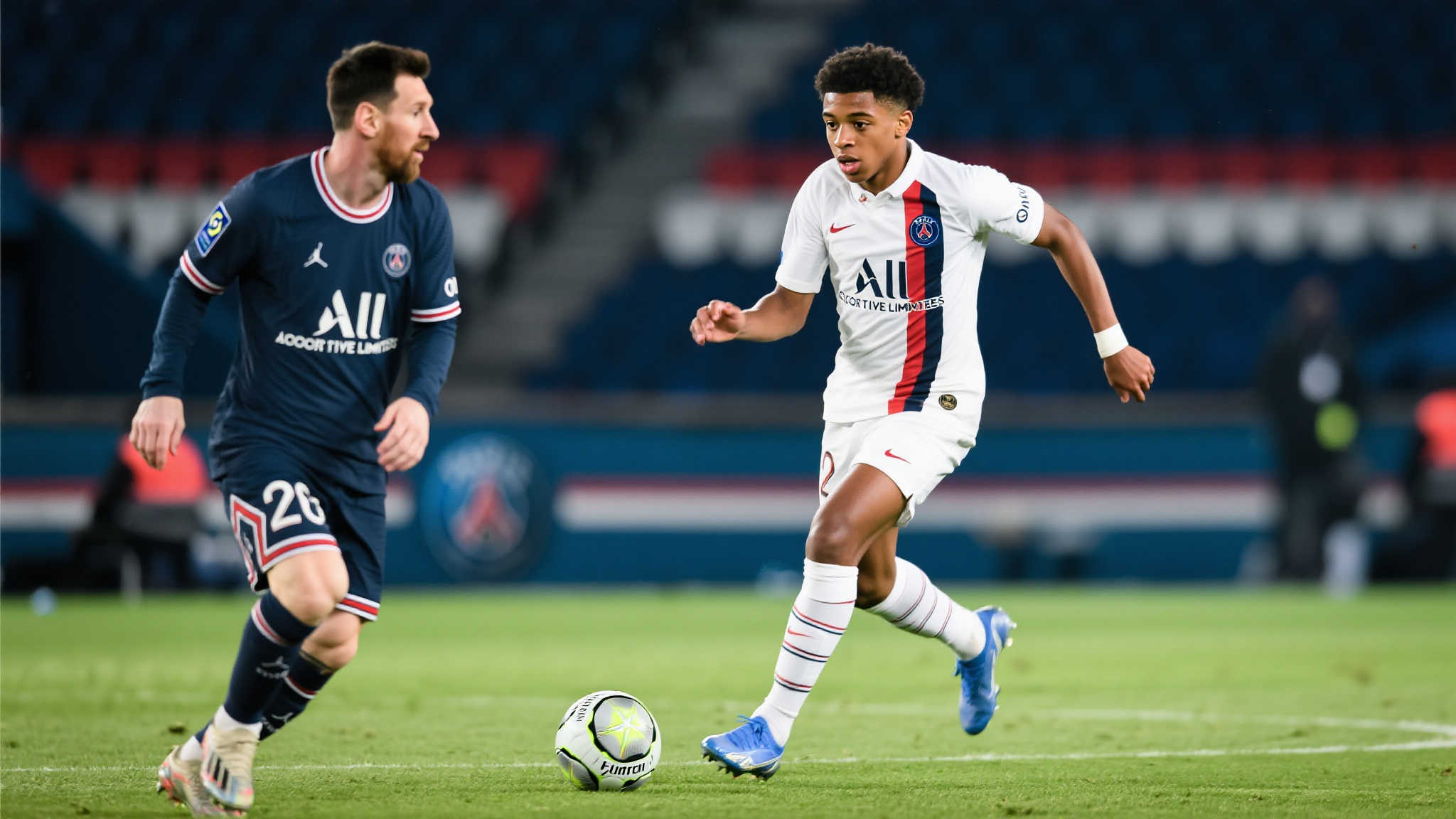 从边缘球员到顶级中场：维蒂尼亚逆袭之路